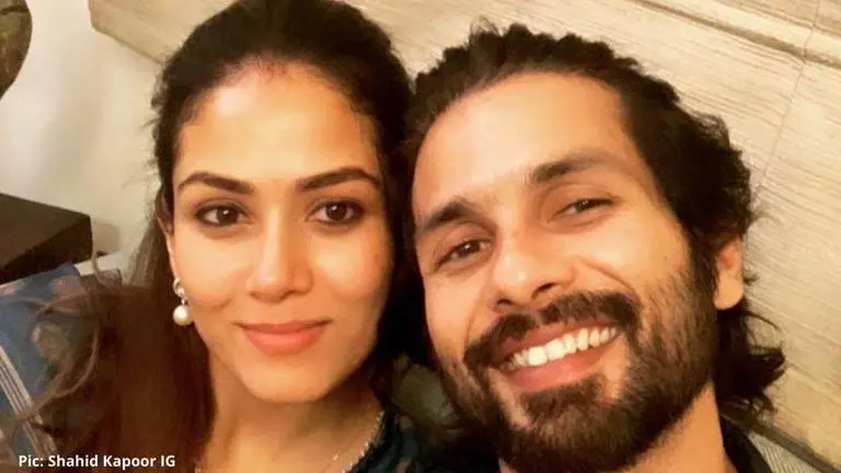 Mira Kapoor shares monochrome selfie with Shahid Kapoor, fan call them 'Best Couple' Mira Kapoor