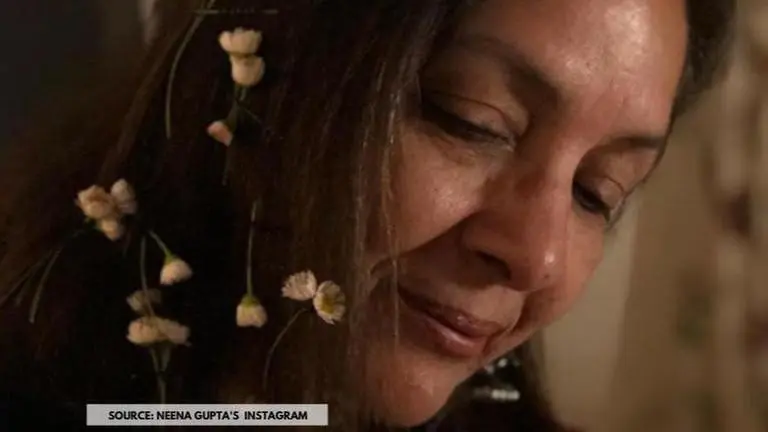 Neena Gupta adorns hair with 'chutku daisies'; calls herself 'Phoolmati' Neena Gupta