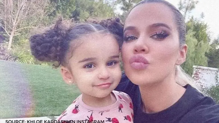 Khloe Kardashian's cute quarantine selfie with daughter True will brighten your Monday Khloe Kardashian
