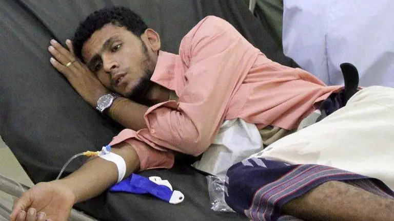 UN forced to cut aid to Yemen, even as virus increases need