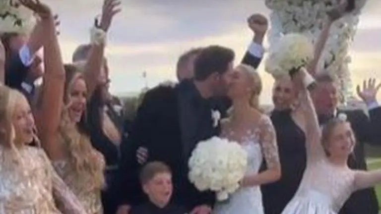 Tarek El Moussa marries Heather Rae Young in romantic ceremony in California Selling Sunset, heather rae young