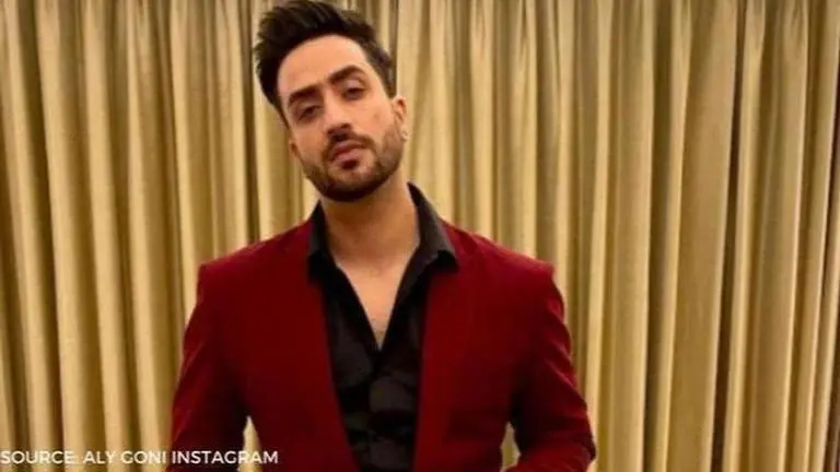 Weekly Roundup: From turning 30 to spending time with Jasmin, Aly Goni's week in a glimpse aly goni