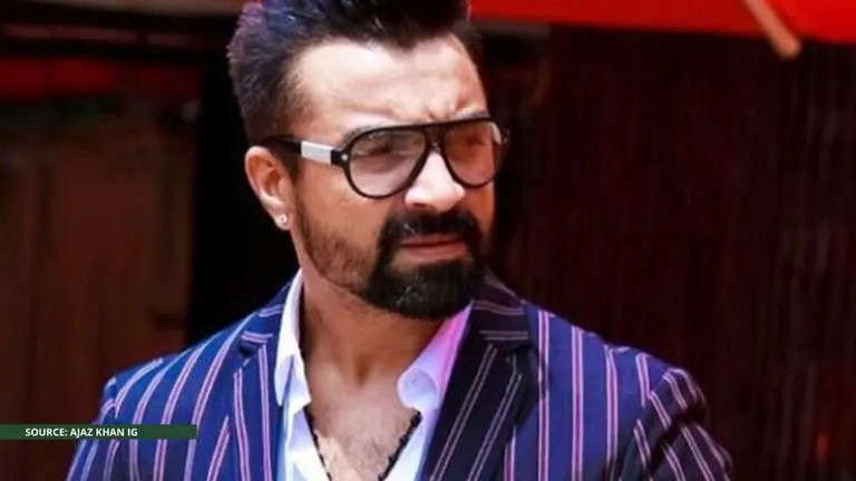 Ajaz Khan rescues a snake in Bandra, sends him back to 'hiss' natural habitat Ajaz Khan