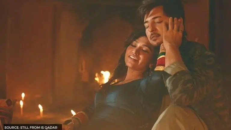 'Is Qadar': Tulsi Kumar's new song ft. Darshan Raval gets a huge response on social media Image Source: Still from Is Qadar