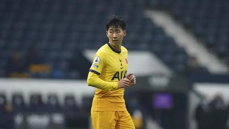 Expectations rise as Son reports for duty with South Korea