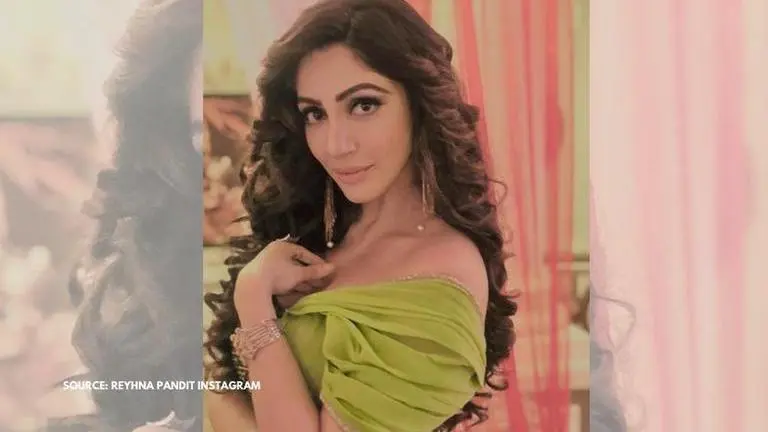 'Kumkum Bhagya's' Reyhna Pandit treats herself with a luxurious gift; see pics Kumkum Bhagya