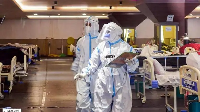 Black fungus cases surge across Gujarat, Maharashtra; experts detail symptoms & treatment Covid-induced black fungus cases