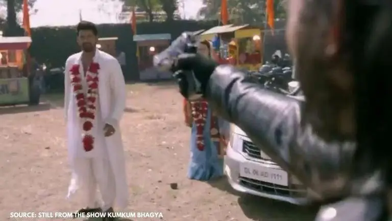 'Kumkum Bhagya' January 26 2021 Spoiler: Abhi held at gunpoint? Kumkum Bhagya January 26 2021 Spoiler