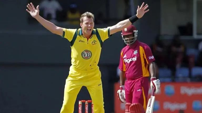 'He is only 23, He has got all the talent': Brett Lee 'super impressed' by Indian pacer 'I know how fast he can bowl': Arjun Tendulkar gets '140 kph' advice from Brett Lee