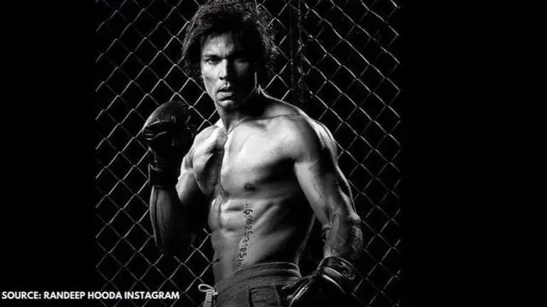 Randeep Hooda urges fans to think about animals if they feel caged during lockdown Randeep Hooda