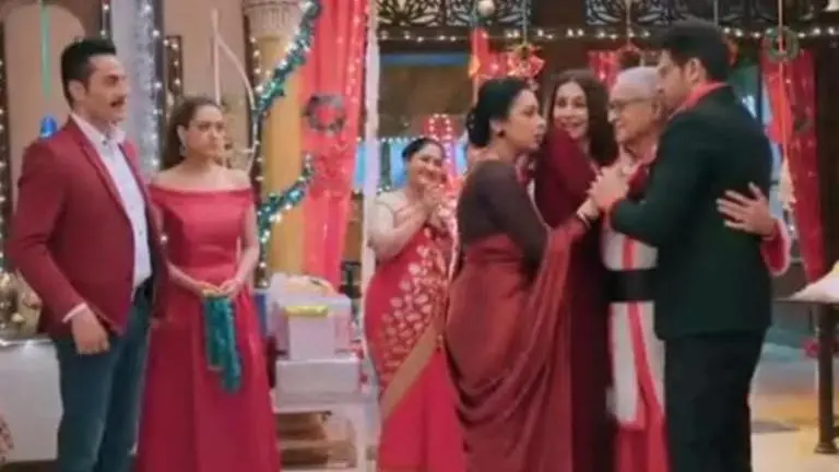 Anupama 3 January 2022 Written Update: Anu convinces Anuj and Malvika to patch up Anupama written update