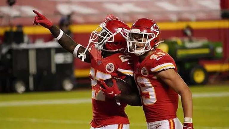 Seahawks, Packers off to high-scoring starts to season