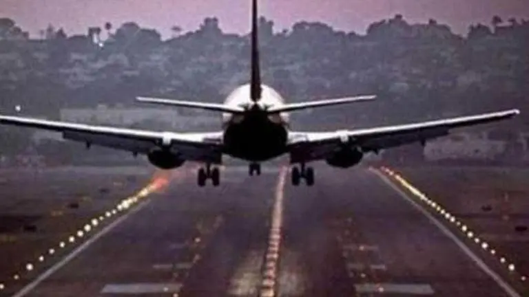 Mexico open to UK travel as new virus strain found