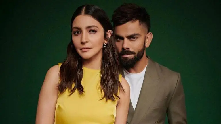 Anushka Sharma-Virat Kohli match steps to Ainvayi Ainvayi in throwback video | Watch Anushka Sharma