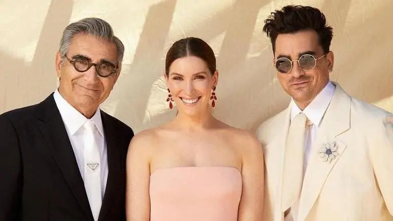 'Schitt's Creek' fame Sarah Levy receives warm birthday wish from her brother & father Sarah Levy
