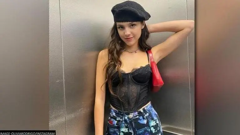 Singer Olivia Rodrigo releases special Christmas song she wrote when she was 5 Olivia Rodrigo