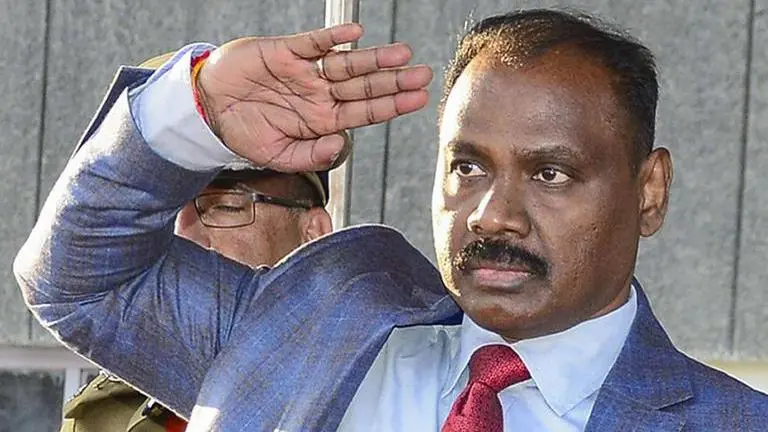 L-G begins public outreach program from South Kashmir's Kulgam district