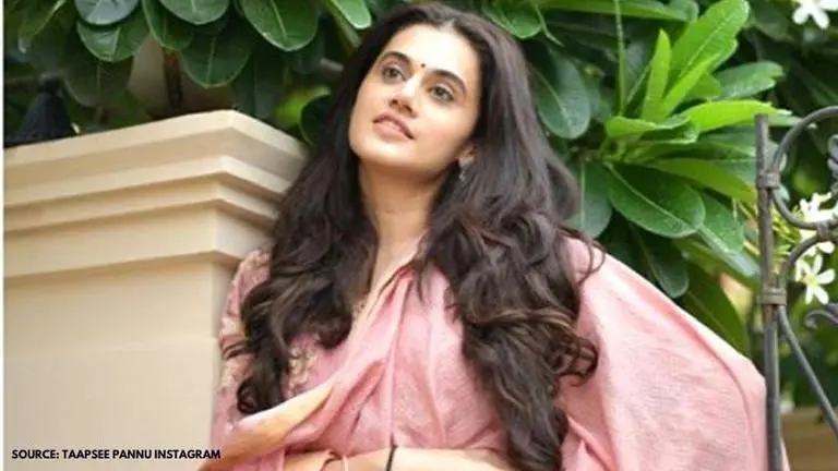 Taapsee Pannu shares sun-kissed pic, says 'Let the sun shine on you' Taapsee Pannu