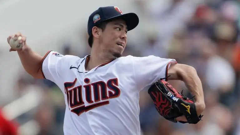 New Twins pitcher Kenta Maeda strikes out seven in intrasquad game