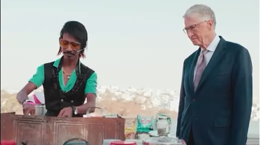 Bill Gates at Dolly Chaiwala's stall