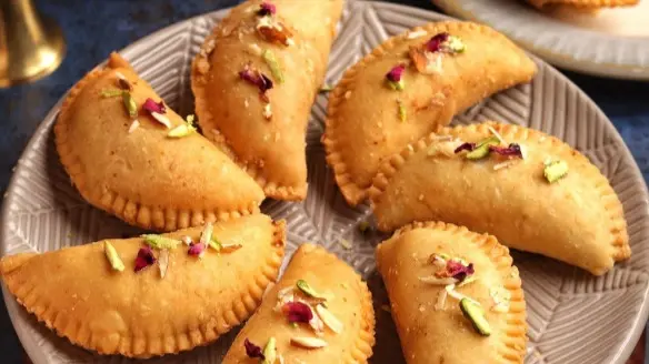 Gujiya