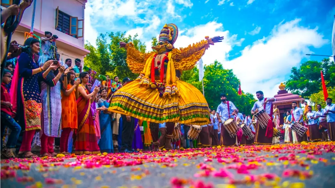 Explore India's Buzzing Art Scene By Visiting These Popular Festivals India's Art Festivals