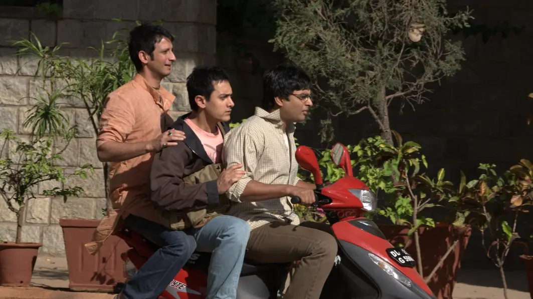 Aamir Khan Was Not Too Convinced About Playing A Teenager In 3 Idiots, Director Had To Intervene 3 Idiots