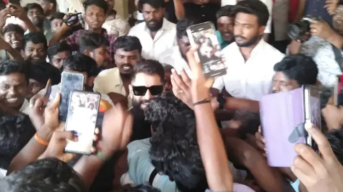 Chiyaan Vikram Gets Mobbed By Fans At Son Dhruv Vikram's Pooja Ceremony For Film Bison Kaalamaadan Chiyaan Vikram