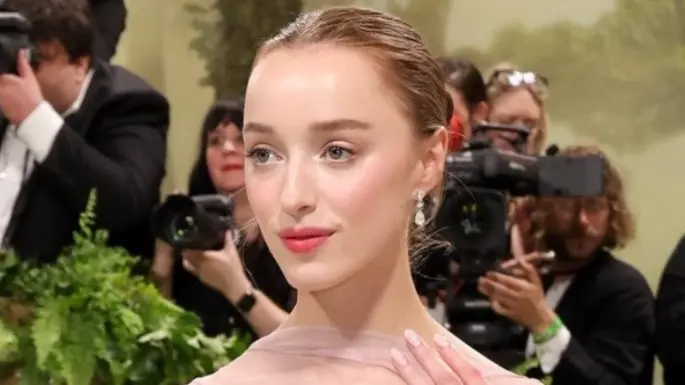 Phoebe Dynevor