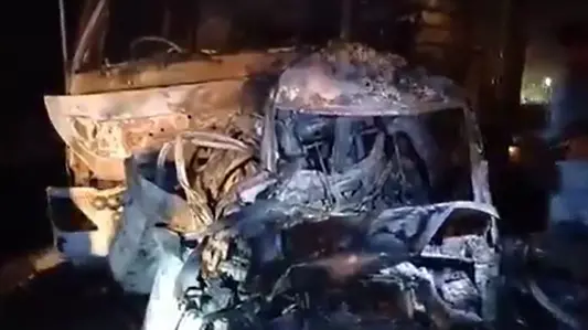 Groom Among 4 Burnt Alive After Car Catches Fire on Jhansi-Kanpur Highway in UP Groom Among 4 Burnt Alive After Car Catches Fire on Jhansi-Kanpur Highway in UP