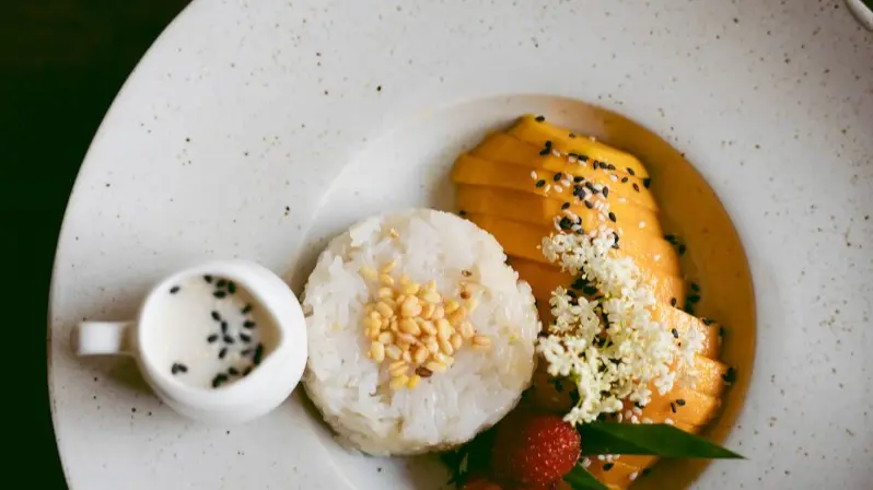 Mango sticky rice