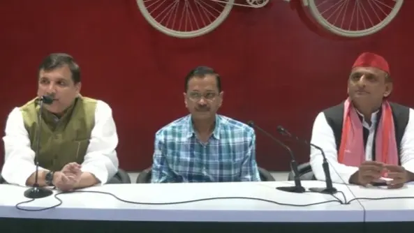 13 Mins Into Briefing, Kejriwal Silent on Maliwal, Akhilesh Says More Important Issues on Card INDI press conference