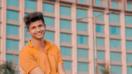 Rajat Pawar: The journey from a Vodafone Call Center boy to a social media sensation Rajat Pawar: The Journey from a Vodafone Call Center Boy to a Social Media Sensation