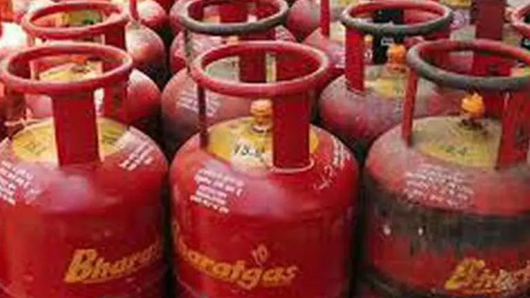 Order for increasing LPG stock in Kashmir Valley issued in view of monsoon: Official
