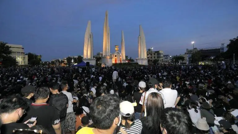Thailand: Youngsters carry out Harry Potter-themed protest against monarchy thailand
