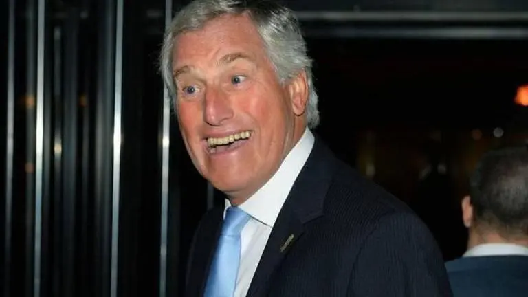 Ray Clemence, former Liverpool goalkeeping great, dies at 72