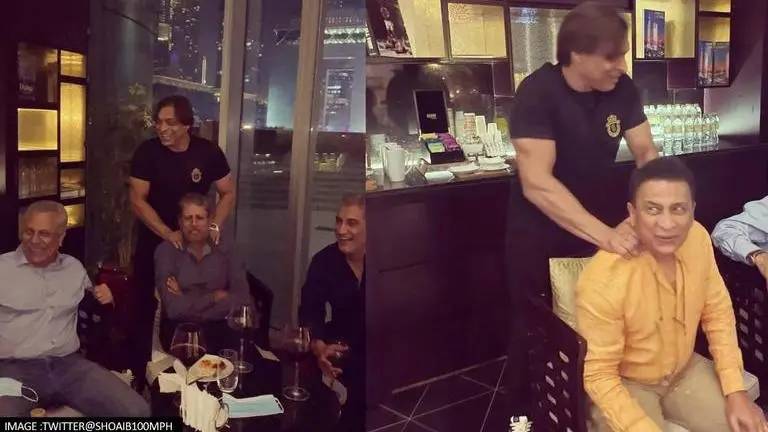 Shoaib Akhtar, Sunil Gavaskar, Kapil Dev, India, Pakistan, India vs Pakistan, T20 World Cup, Shoaib Akhtar meets Indian players, Virat Kohli, Babar