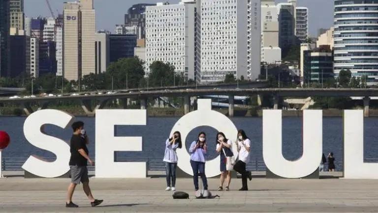 South Korean leader urges country to focus on quarantine