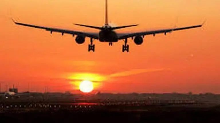 Qantas and Air New Zealand to increase capacity as lockdown restrictions ease Qantas and Air New Zealand to increase capacity as lockdown restrictions ease