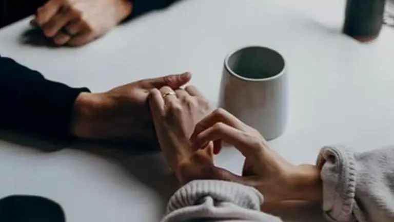 US: Man sues dating company after not finding single women of 'his age' in database US