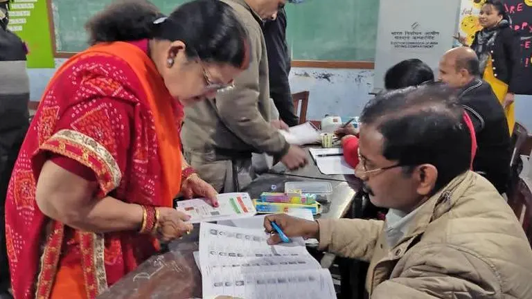 Kanpur Mayor Pramila clicks photo while casting vote; booked for breach of poll secrecy Kanpur Mayor casts vote