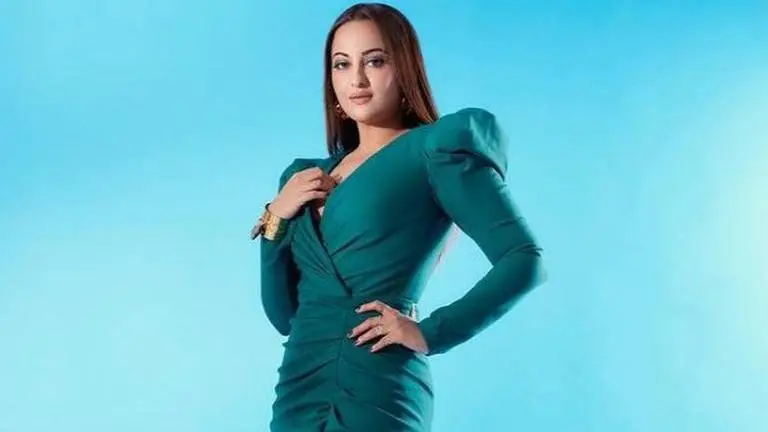 Prime Video announces Sonakshi Sinha's debut web series titled 'Dahaad' with Vijay Verma Sonakshi sinha