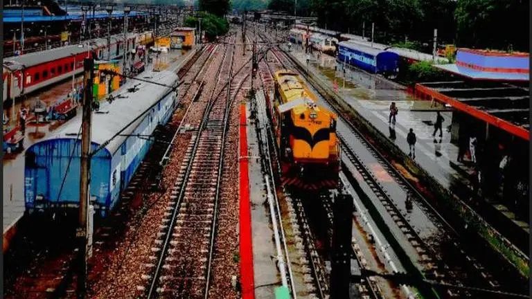 delhi to bhubaneswar