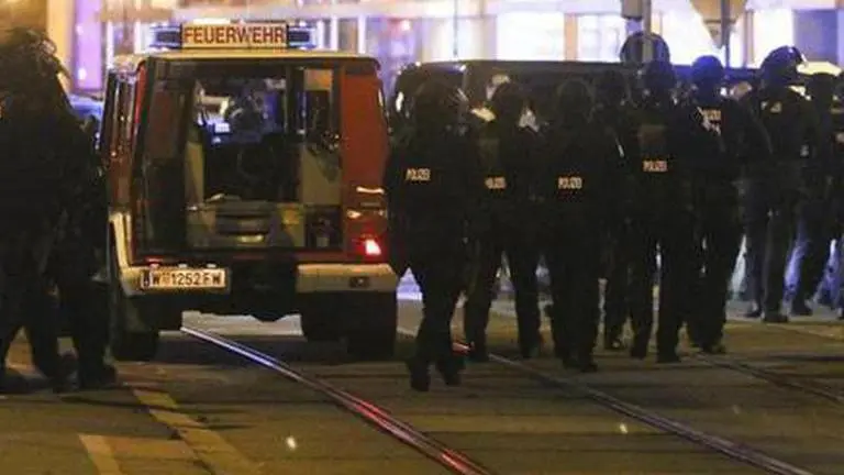 Austria: Mistakes made in dealing with Vienna attacker