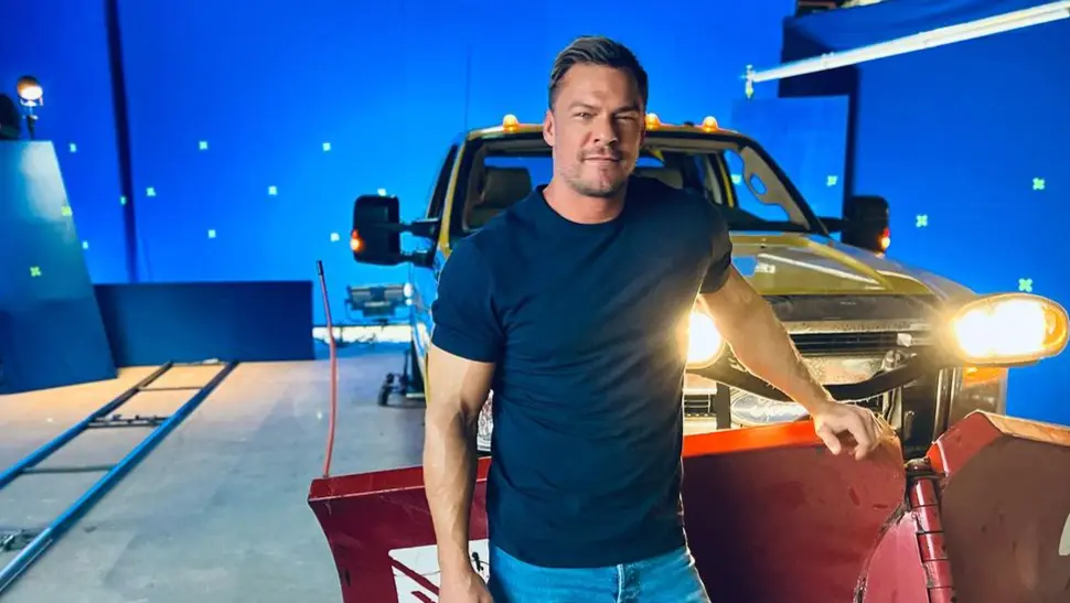 Reacher Star Alan Ritchson Attempted Suicide After Being Falsely Accused Of Sexual Assault Alan Ritchson