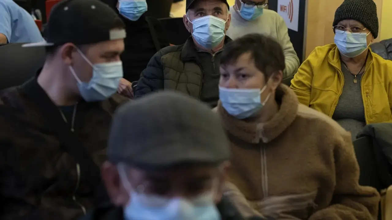 Spain reinstates mask mandate in hospitals as flu, COVID-19 cases on the rise SPAIN