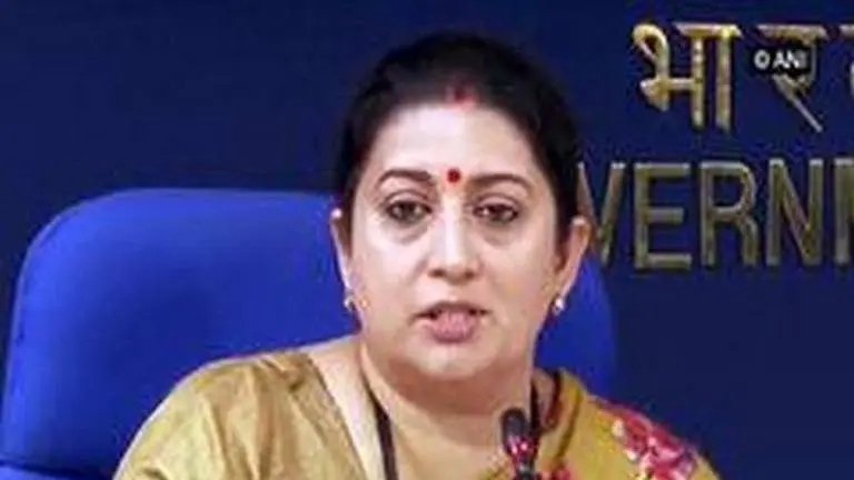 Smriti Irani sends over 100 food grain packets to Amethi amid lockdown