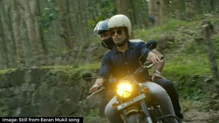 'Eeran Mukil' from 'Cold Case' releases; netizens love Prithviraj & Aditi Balan's 'combo' Eeran Mukil