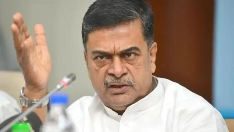 Energy Minister bats for zero dependence on fossil fuel imports for Aatmanirbhar Bharat Renewable energy