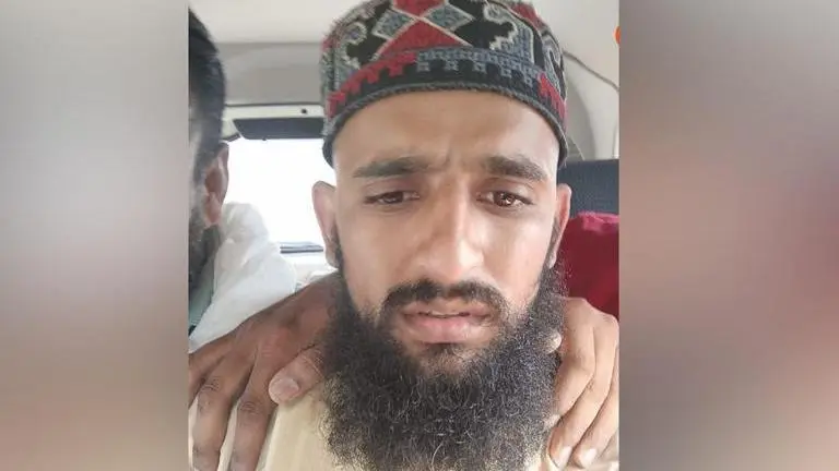 Hizbul Mujahideen terrorist arrested in Moradabad by UP ATS Hizbul Mujahideen terrorist arrested in Moradabad by UP ATS